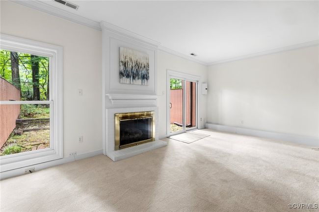 with gas fireplace | Image 12