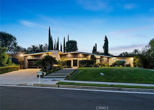 18839 La Amistad Pl, Tarzana, CA, 91356-5211 | Card Image