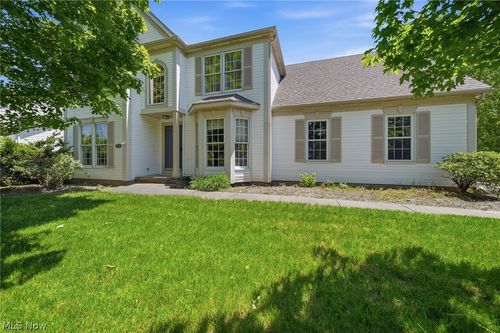 3021 Duquesne Dr, Stow, OH, 44224-1610 | Card Image