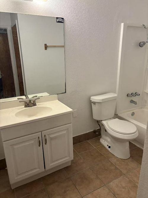 apt-141-1705 Crossing Pl, Austin, TX, 78741-3231 | Card Image