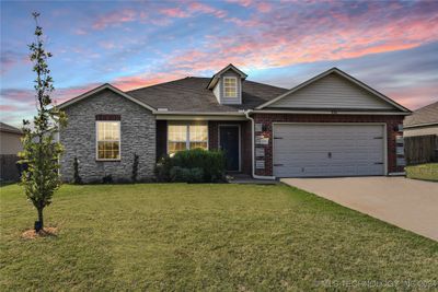 420 E 148th Street S, House other with 3 bedrooms, 2 bathrooms and null parking in Glenpool OK | Image 1