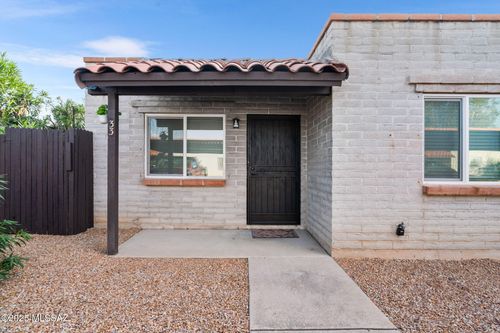 apt-33-211 W Roger Rd, Tucson, AZ, 85705-2762 | Card Image