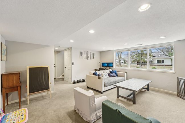 32-web-or-mls-Woodland Ln-1204-032.jpg | Image 24
