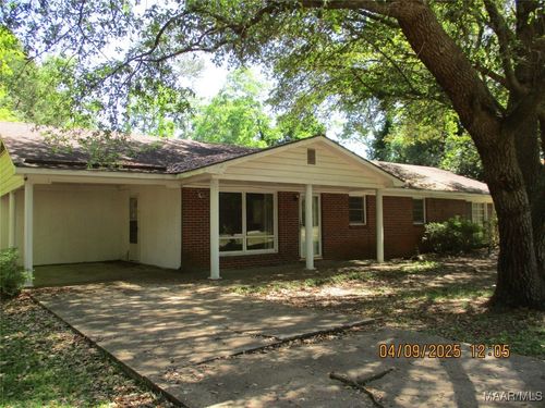 210 Greenbriar St, Selma, AL, 36701-7117 | Card Image