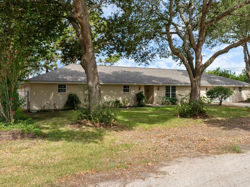 1620 Baylor Ave, Bay City, TX, 77414-4617 | Card Image