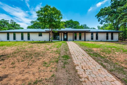 2215 Lake Sharon Dr, Corinth, TX, 76210-2211 | Card Image