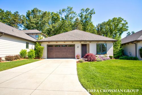 2063 Ottawa Beach Rd, Holland, MI, 49424-7613 | Card Image