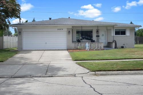 30979 Boewe Drive, Warren, MI, 48092 | Card Image