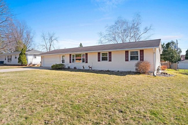 1371 View Lane, House other with 3 bedrooms, 2 bathrooms and null parking in Ashwaubenon WI | Image 35