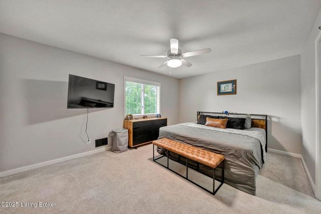 5503 Forest Lake Dr, Condo with 2 bedrooms, 3 bathrooms and null parking in Prospect KY | Image 22
