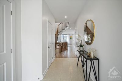 524 Cardamom Terr, Townhouse with 3 bedrooms, 3 bathrooms and 3 parking in Stittsville ON | Image 2