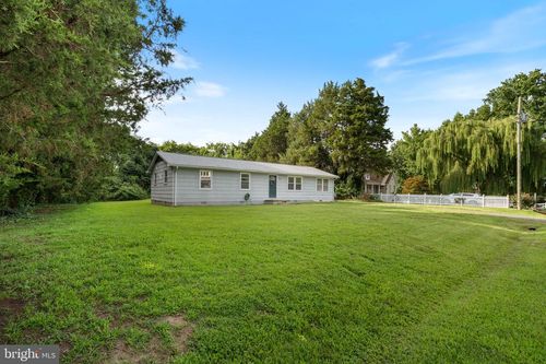 127 Fairfax Dr, COLONIAL BEACH, VA, 22443-5095 | Card Image