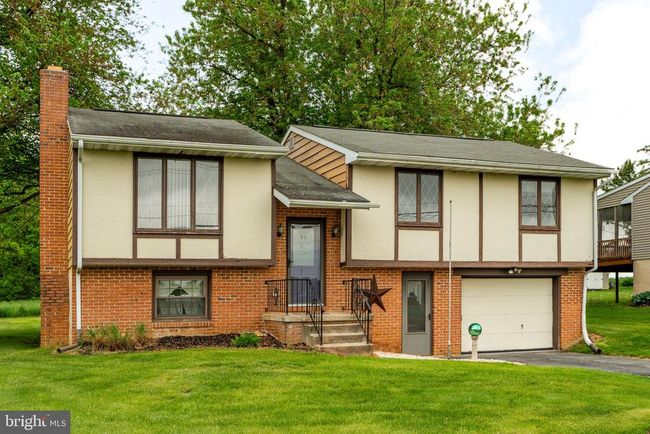 1721 Pioneer Rd, House other with 3 bedrooms, 2 bathrooms and null parking in LANCASTER PA | Image 5