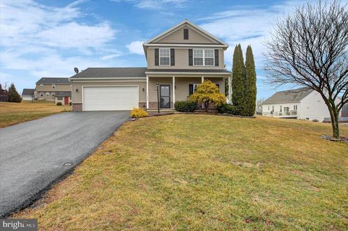 3552 Mountain Shadow Garth, FAYETTEVILLE, PA, 17222-9348 | Card Image