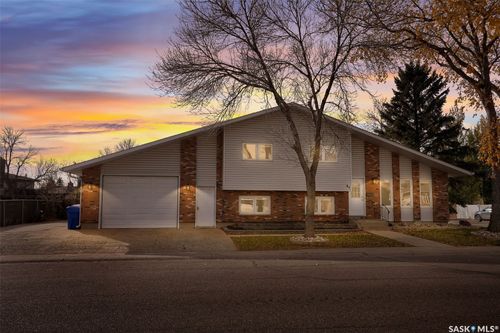 91 Rodenbush Drive, Regina, SK, S4R8E6 | Card Image