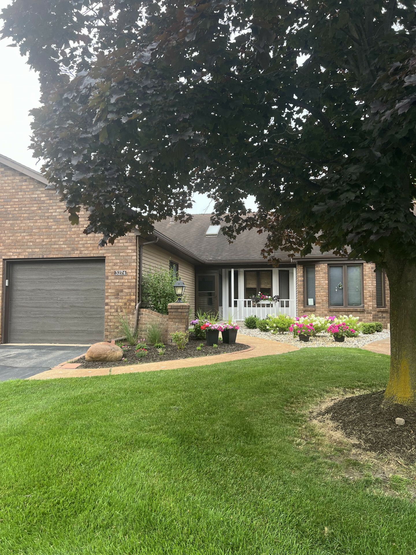 Johnson Ct, Grandville, MI 49418