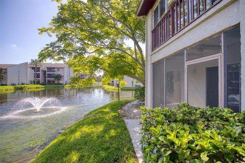 unit-148-3865 S Lake Dr, TAMPA, FL, 33614-2083 | Card Image