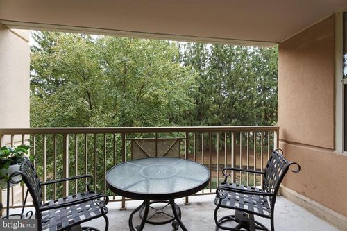 2240 Windrow Dr, PRINCETON, NJ, 08540-5020 | Card Image