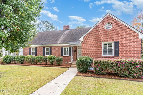 113 W Riverside Dr, Smithfield, NC, 27577-3807 | Card Image