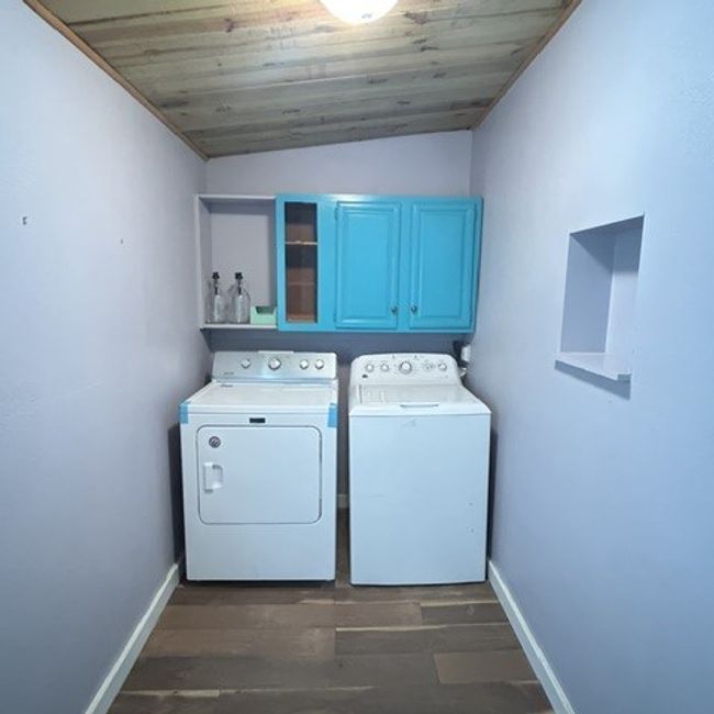 809 N 6th St, House other with 4 bedrooms, 2 bathrooms and 2 parking in Ballinger TX | Image 18