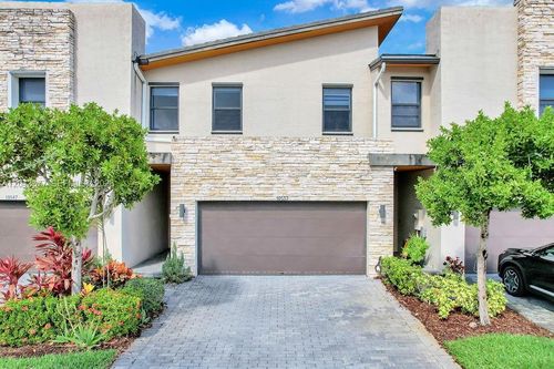 10533 Nw 81st St, Doral, FL, 33178-6077 | Card Image