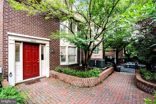 4223 N Carlin Springs Rd, ARLINGTON, VA, 22203-2003 | Card Image