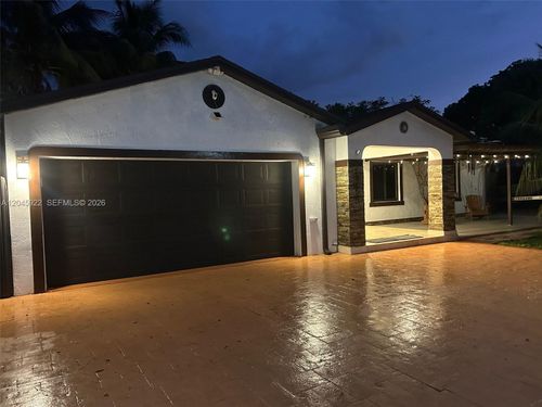 0-13650 Sw 283rd Ter, Homestead, FL, 33033-1940 | Card Image