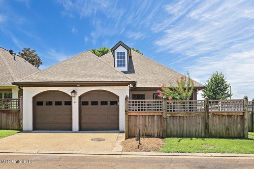 30 Charleston Cir, Brandon, MS, 39047-6141 | Card Image