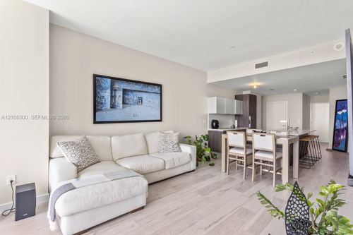 1005-480 Ne 31st St, Miami, FL, 33137-4584 | Card Image