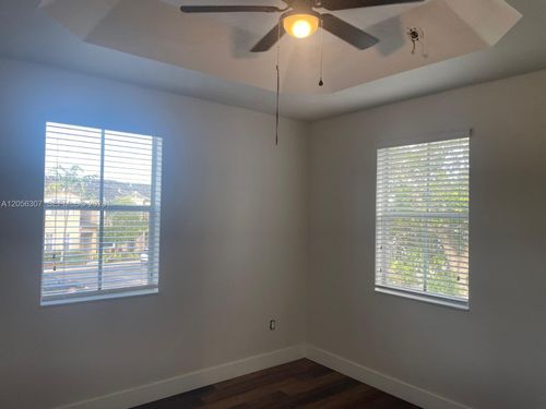 1-153 Se 28th Pl, Homestead, FL, 33033-7287 | Card Image