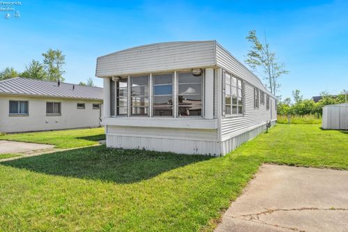 139 Rathbun Dr, Marblehead, OH, 43440-9549 | Card Image