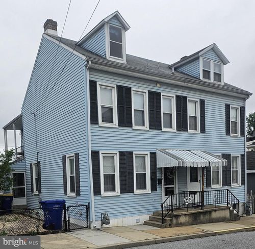 23 W 8th Ave, YORK, PA, 17404-2001 | Card Image