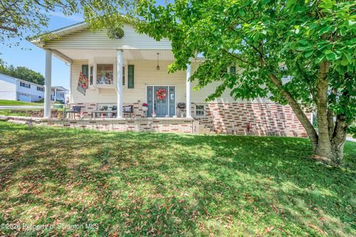 1213 Mowry St, Old Forge, PA, 18518-1119 | Card Image