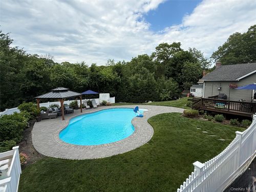 15 Crane Neck Drive, Brookhaven, NY, 11789 | Card Image