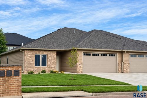7407 S Grand Arbor Ct, Sioux Falls, SD, 57108-3148 | Card Image
