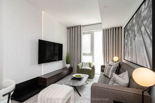 502-2020 Bathurst St, York, ON, M5P0A6 | Card Image