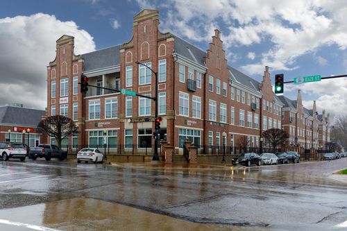 307-700 Main St, Pella, IA, 50219-1680 | Card Image