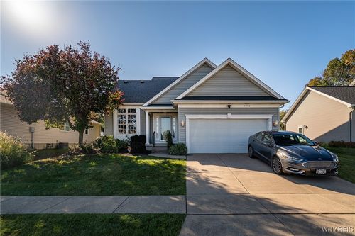 4202 Tisbury Ln, Hamburg, NY, 14075-1343 | Card Image