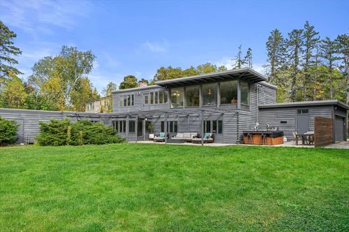 6465 N Santa Monica Boulevard, Fox Point, WI, 53217 | Card Image