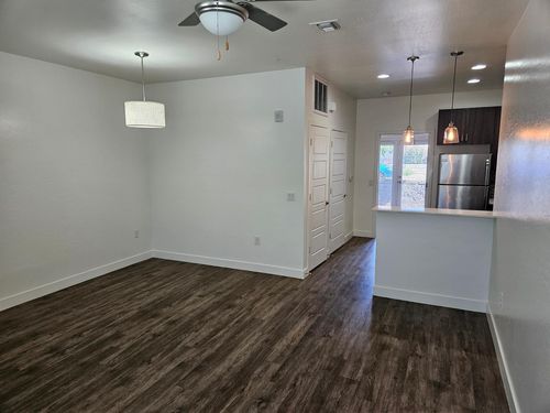 1008-7981 E Wilshire Dr, Scottsdale, AZ, 85257-2313 | Card Image