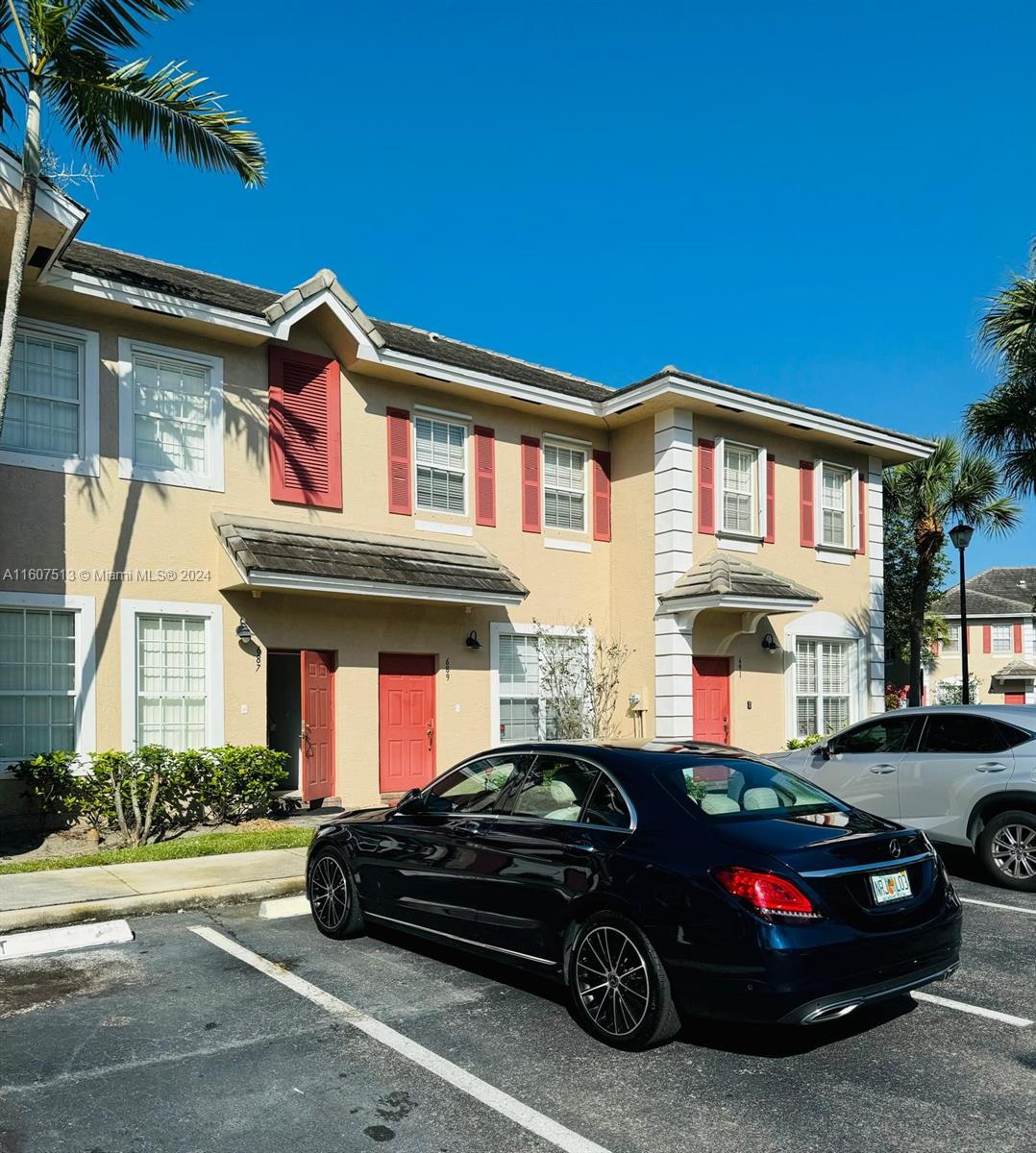 42nd Ave, Plantation, FL 33317