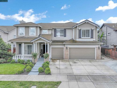 988 Country Glen Ln, Brentwood, CA, 94513-6181 | Card Image