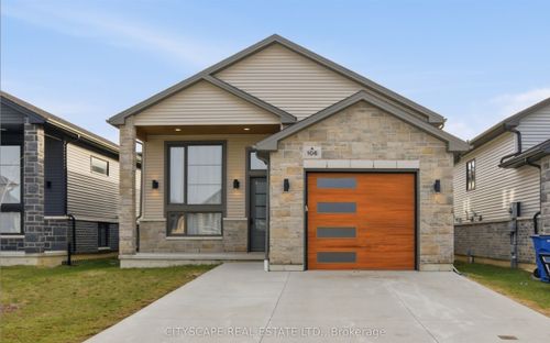 106 Ironwood Trail, Chatham, ON, N7M0A6 | Card Image