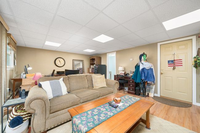 Family Room | Image 20