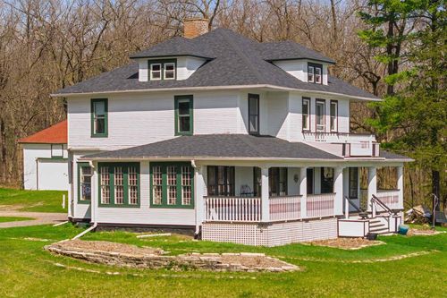 426 E North Lake Street, Hancock, WI, 54943 | Card Image