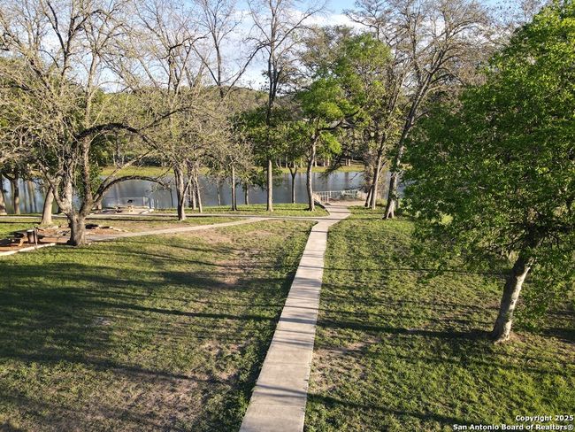 221 Cypress Estates Pkwy, House other with 3 bedrooms, 2 bathrooms and null parking in Ingram TX | Image 43