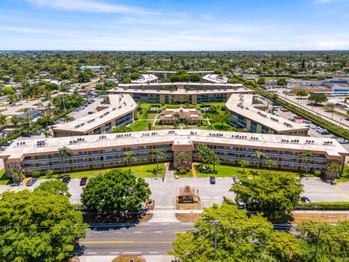 311-500 Village Green Circle, Palm Springs, FL, 33461 | Card Image