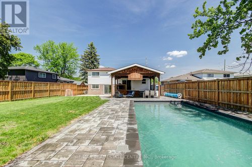 200 Delrex Blvd, Georgetown, ON, L7G4E7 | Card Image