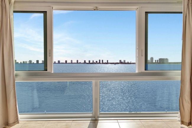 APT-503 - 301 Lake Shore Dr, Condo with 2 bedrooms, 2 bathrooms and null parking in Lake Park FL | Image 32