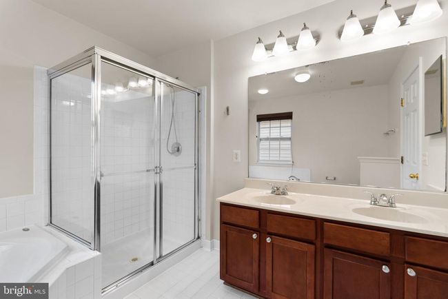 9956 Fragrant Lilies Way, Townhouse with 3 bedrooms, 3 bathrooms and null parking in LAUREL MD | Image 27